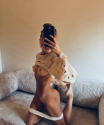 Kendi Evimde Buluşma. Bayan Suzana